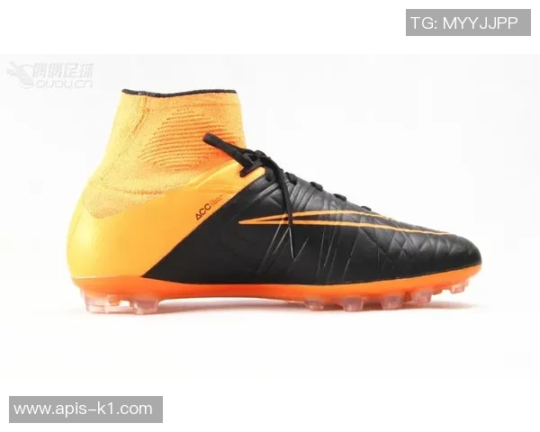 毒蜂足球鞋测评体验分享与性能分析让你在球场上更具竞争力